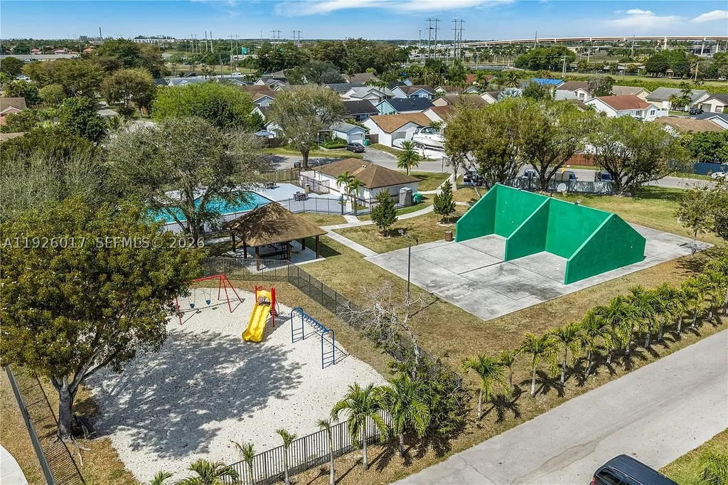 Real estate property located at 13338 113th Pl, Miami-dade, Edgewater Park, Miami, FL