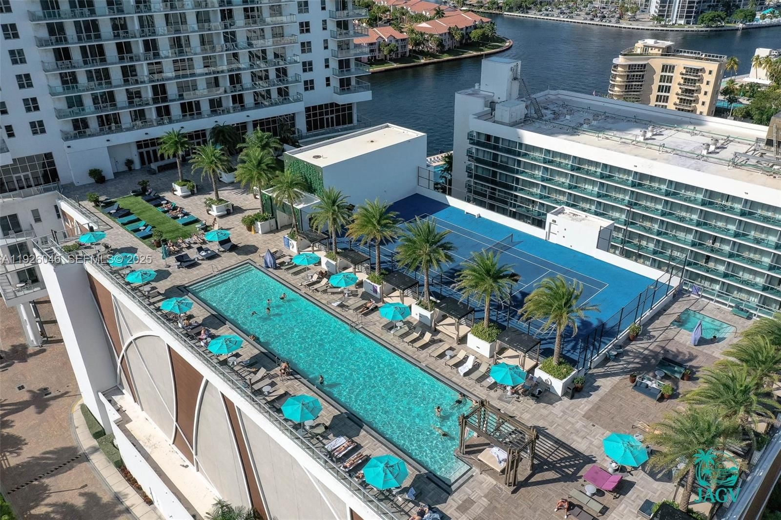 Real estate property located at 4010 Ocean Dr R3005, Broward, 4010 South Ocean Condo, Hollywood, FL