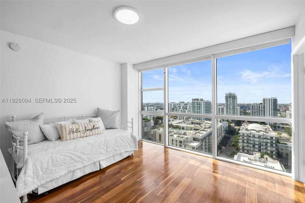 Real estate property located at 665 25th St #1801, Miami-dade, Onyx On The Bay Condo, Miami, FL