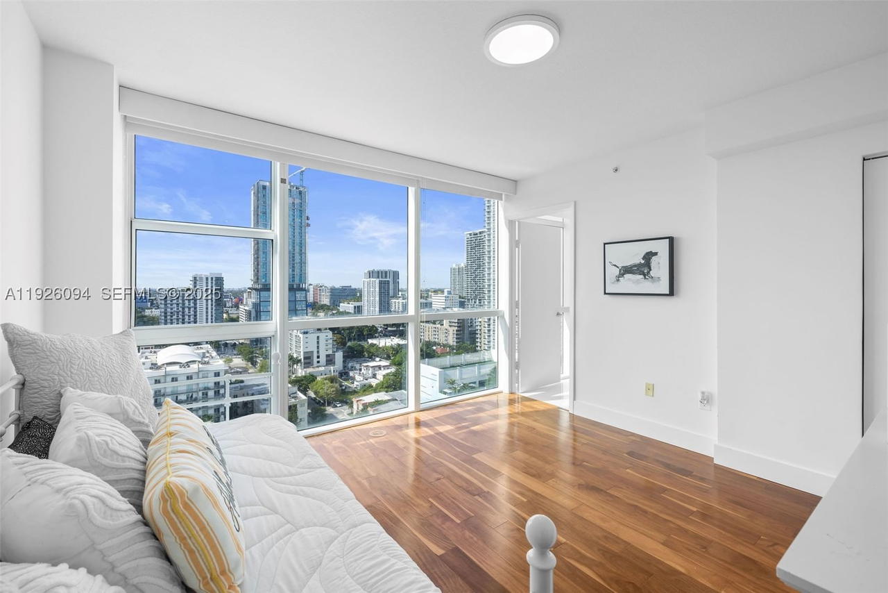 Real estate property located at 665 25th St #1801, Miami-dade, Onyx On The Bay Condo, Miami, FL