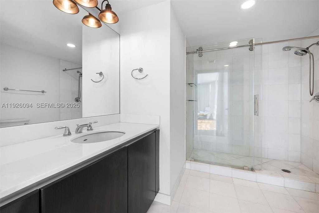 Real estate property located at 665 25th St #1801, Miami-dade, Onyx On The Bay Condo, Miami, FL