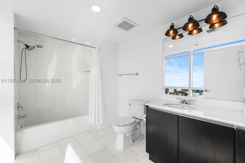 Real estate property located at 665 25th St #1801, Miami-dade, Onyx On The Bay Condo, Miami, FL