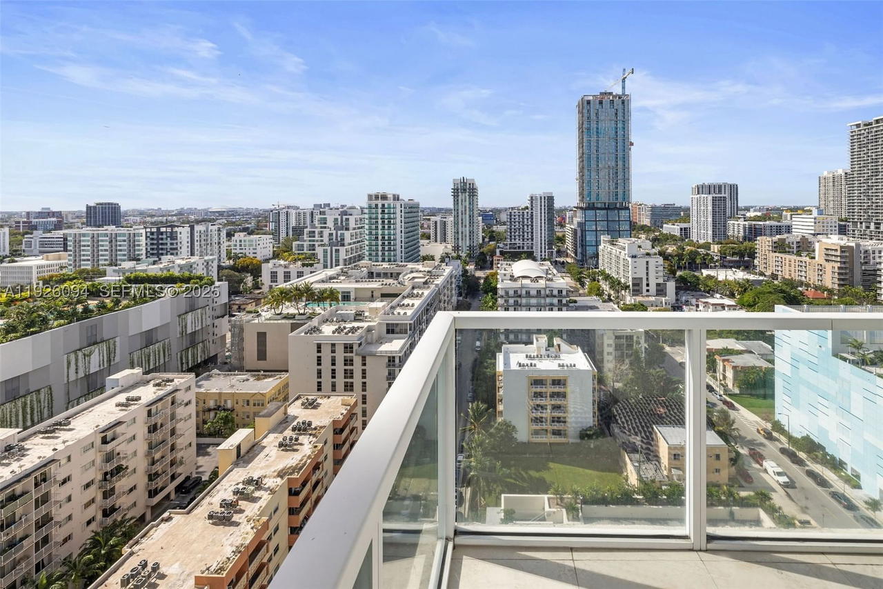 Real estate property located at 665 25th St #1801, Miami-dade, Onyx On The Bay Condo, Miami, FL