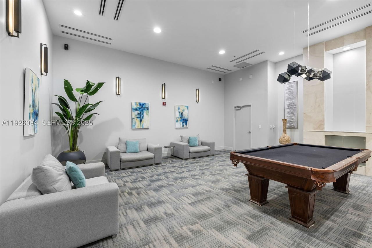 Real estate property located at 665 25th St #1801, Miami-dade, Onyx On The Bay Condo, Miami, FL