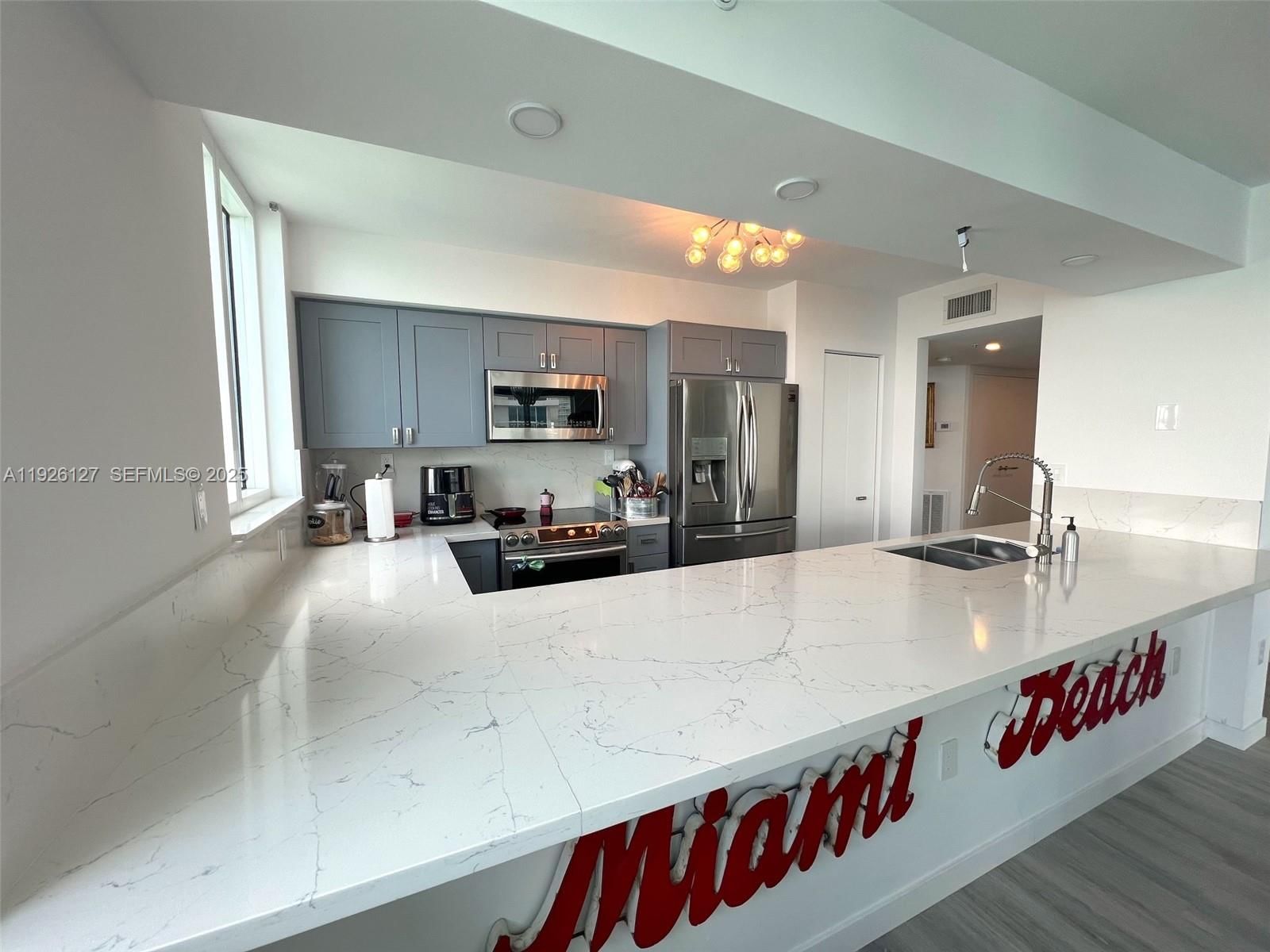 Real estate property located at 650 West Ave #1001, Miami-dade, The Floridian Condo, Miami Beach, FL