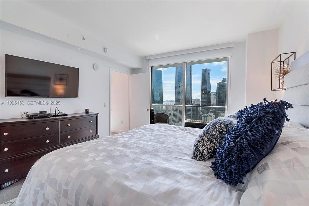 Real estate property located at 1100 Miami Ave #2302, Miami-dade, 1100 Millecento Residence, Miami, FL