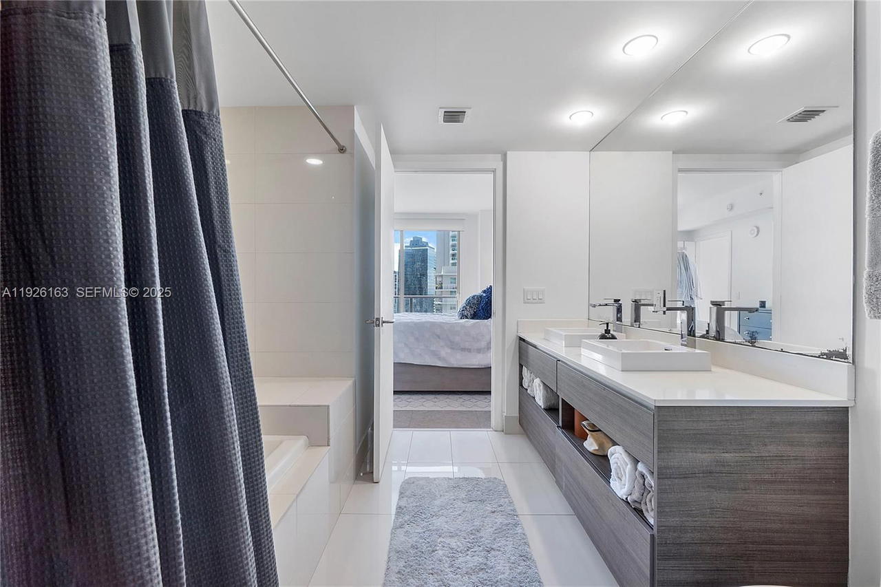 Real estate property located at 1100 Miami Ave #2302, Miami-dade, 1100 Millecento Residence, Miami, FL