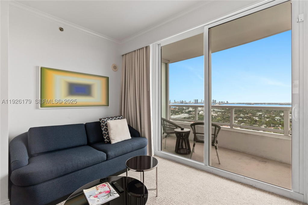 Real estate property located at 4401 Collins Ave #2517, Miami-dade, Fontainebleau Ii Condo, Miami Beach, FL