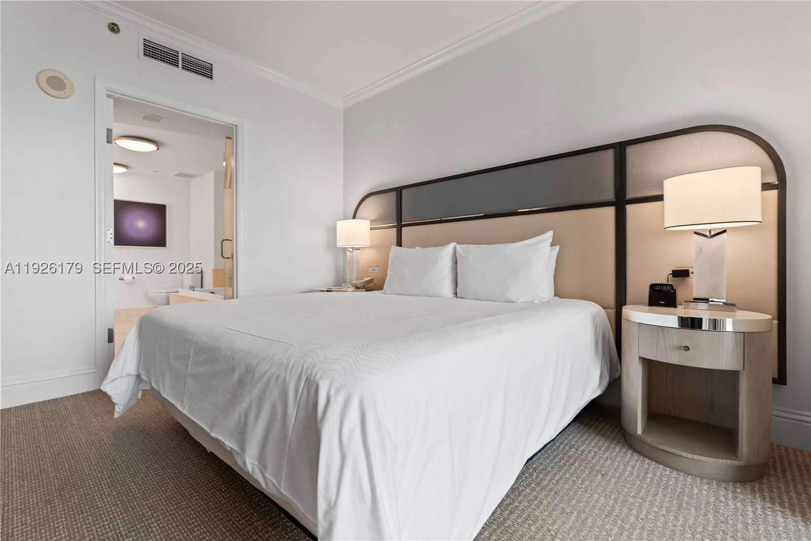Real estate property located at 4401 Collins Ave #2517, Miami-dade, Fontainebleau Ii Condo, Miami Beach, FL