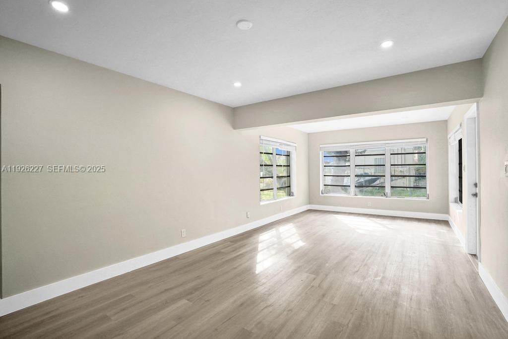 Real estate property located at 6844 12th St, Broward, Pembroke Pines No 2, Pembroke Pines, FL