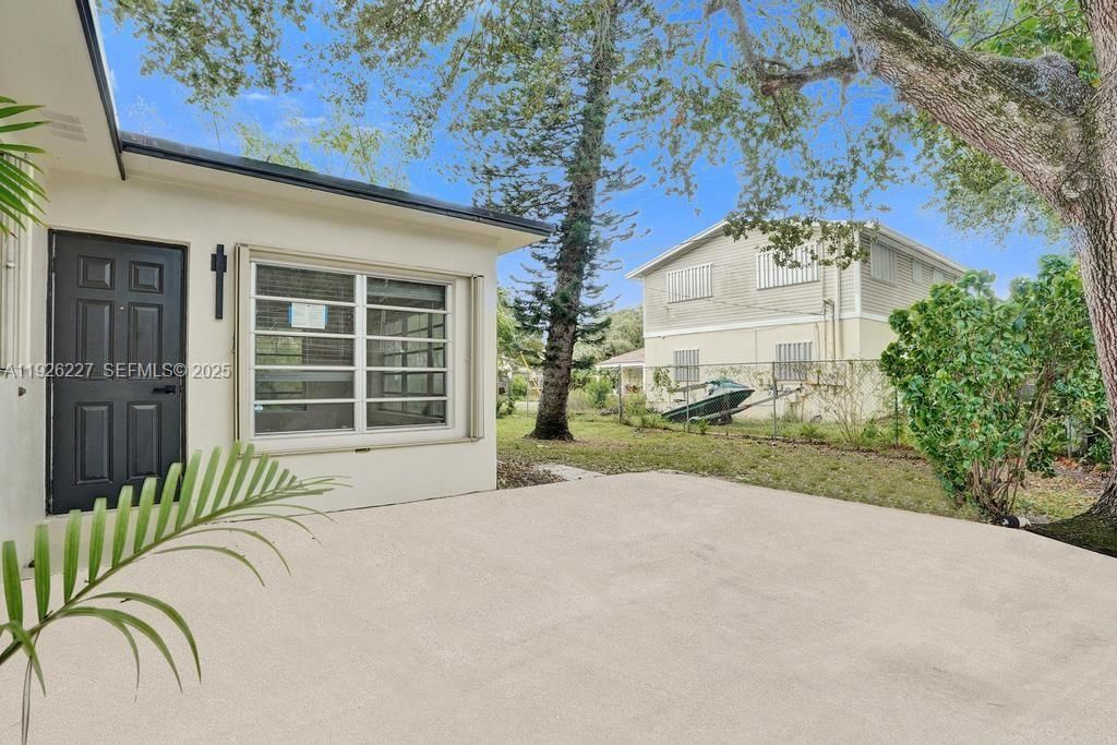 Real estate property located at 6844 12th St, Broward, Pembroke Pines No 2, Pembroke Pines, FL