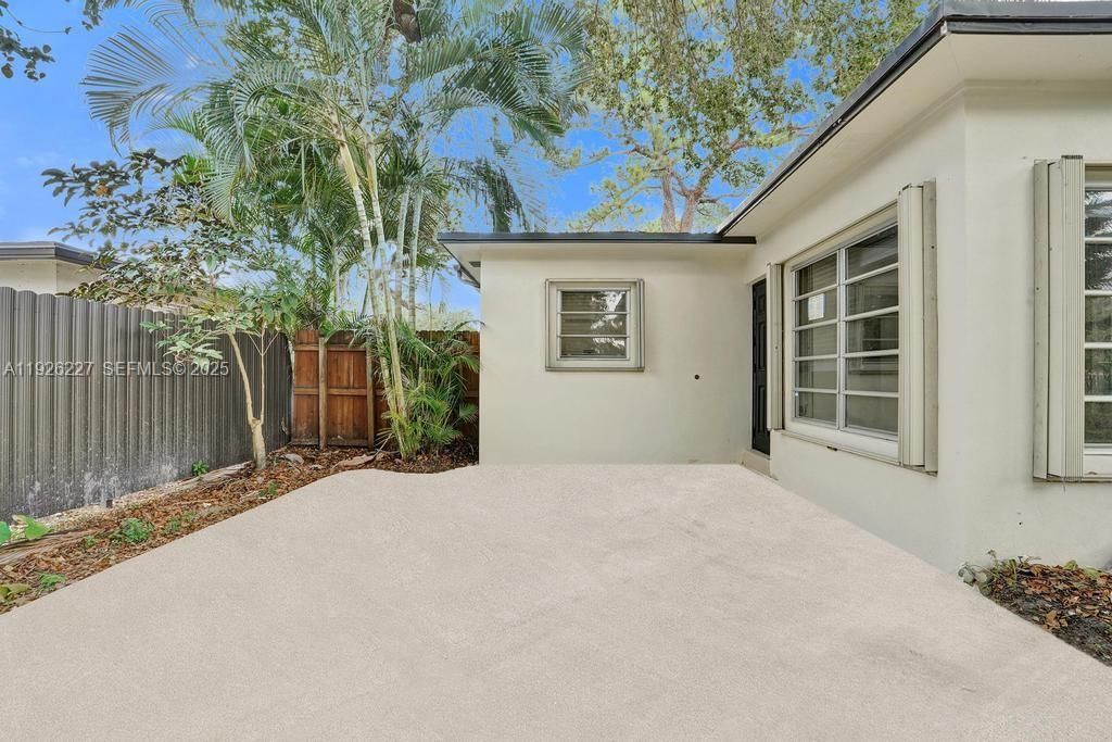 Real estate property located at 6844 12th St, Broward, Pembroke Pines No 2, Pembroke Pines, FL