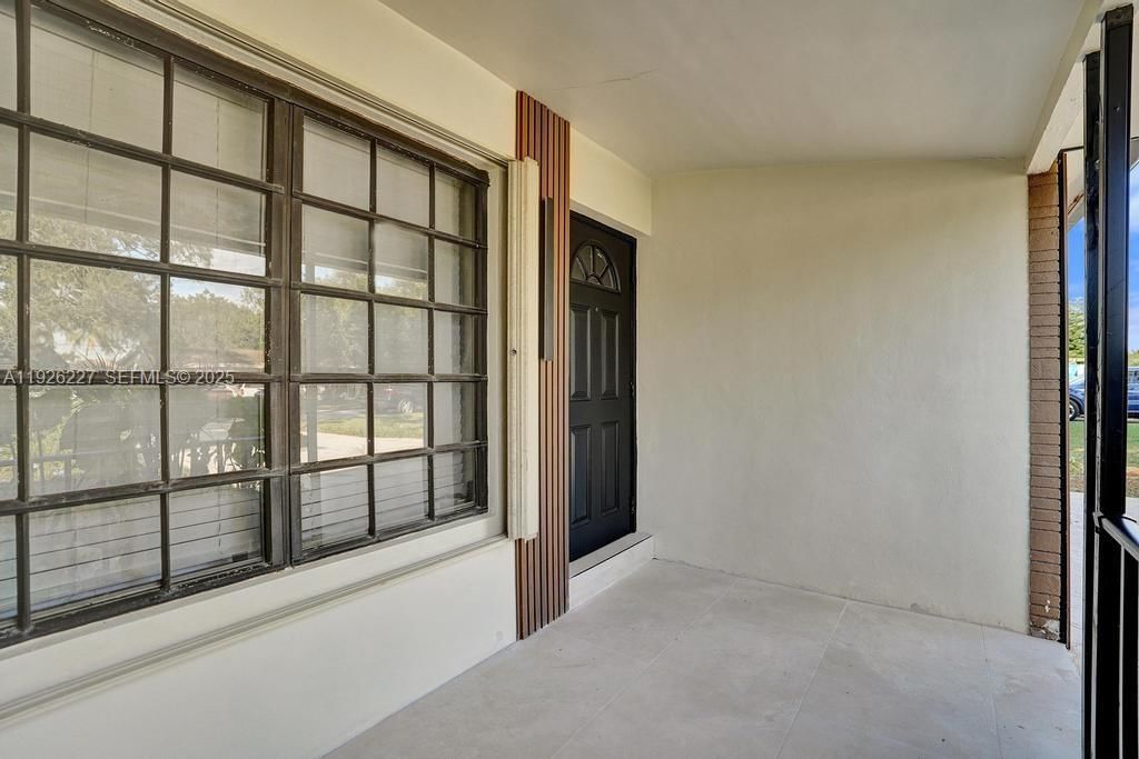 Real estate property located at 6844 12th St, Broward, Pembroke Pines No 2, Pembroke Pines, FL