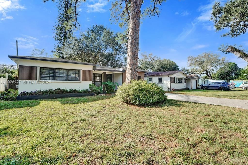 Real estate property located at 6844 12th St, Broward, Pembroke Pines No 2, Pembroke Pines, FL