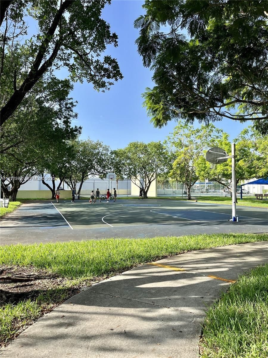 Real estate property located at 7250 94th Pl B6, Miami-dade, Sunset Palms West Condo, Miami, FL