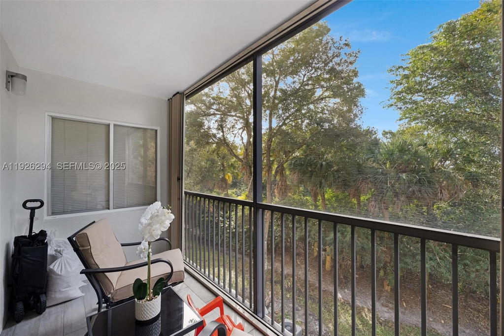 Real estate property located at 900 142nd Ave #306L, Broward, Suffolk At Century Villag, Pembroke Pines, FL