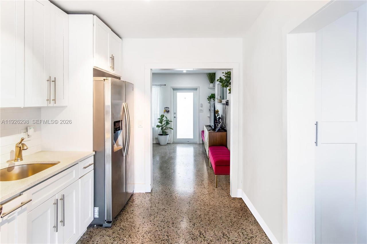 Real estate property located at 5300 1st Ave, Broward, North Andrews Terrace Fir, Oakland Park, FL