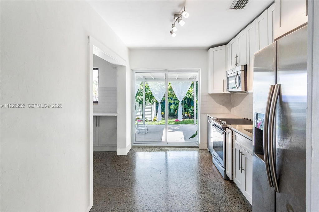 Real estate property located at 5300 1st Ave, Broward, North Andrews Terrace Fir, Oakland Park, FL