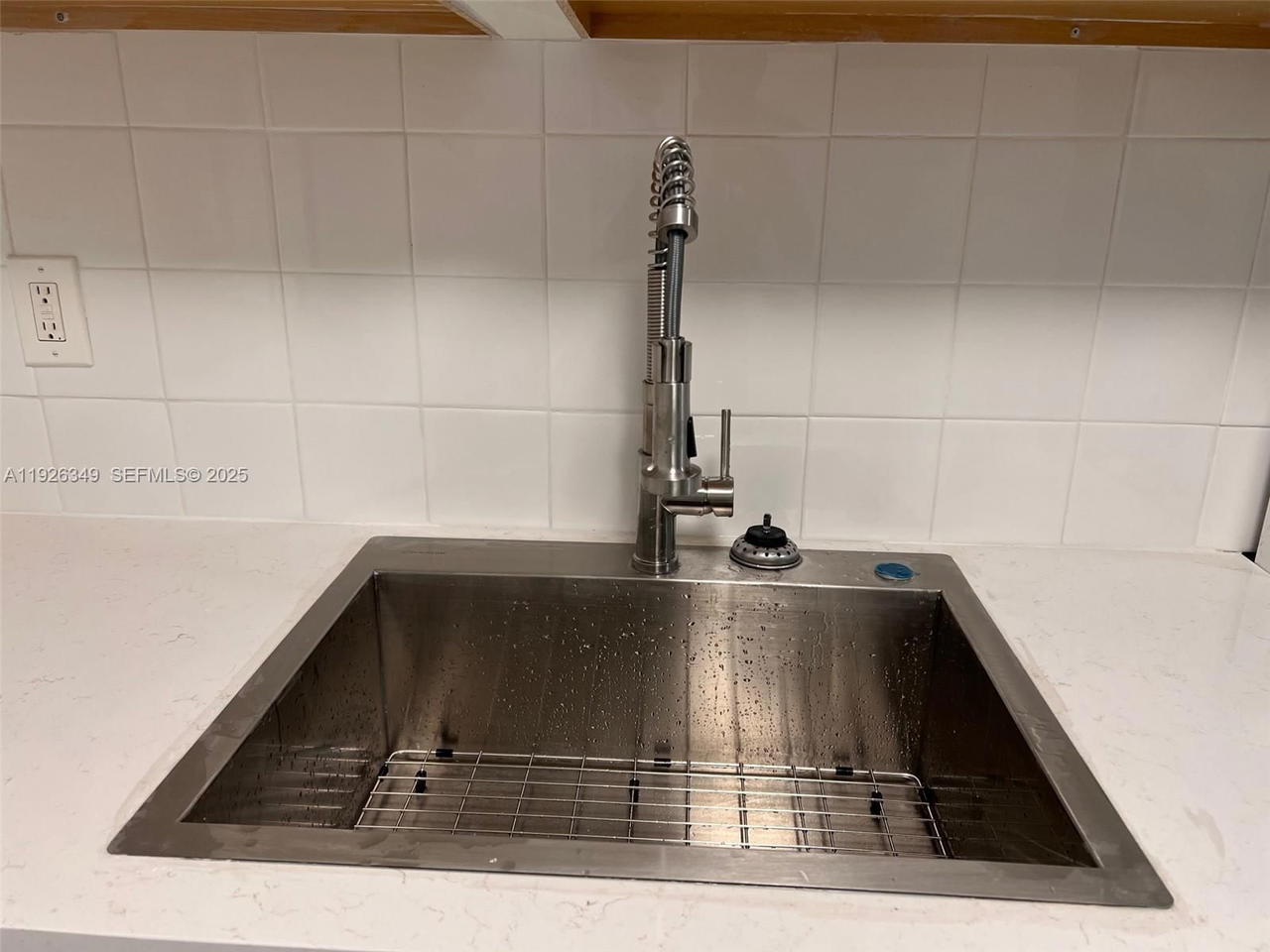 Real estate property located at 4300 67th Ave #21, Miami-dade, Gables Edge Condo, Miami, FL