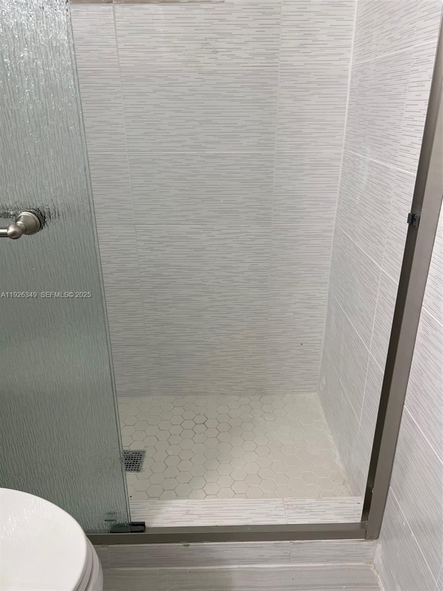 Real estate property located at 4300 67th Ave #21, Miami-dade, Gables Edge Condo, Miami, FL