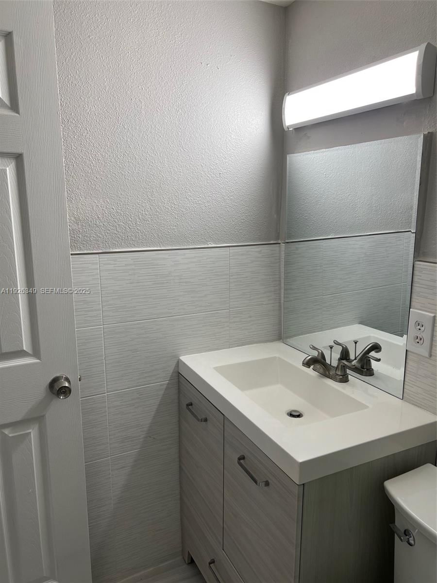 Real estate property located at 4300 67th Ave #21, Miami-dade, Gables Edge Condo, Miami, FL