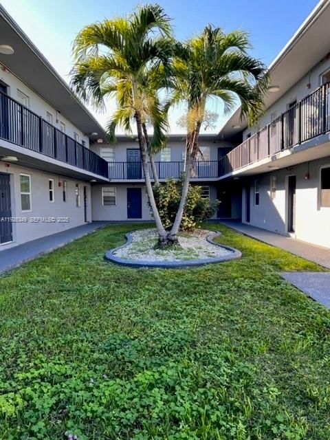Real estate property located at 4300 67th Ave #21, Miami-dade, Gables Edge Condo, Miami, FL