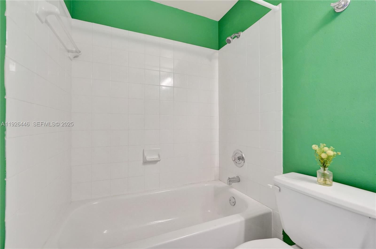 Real estate property located at 1435 Barcelona Way #5-27, Broward, Sectors 3 & 4 Boundary Pl, Weston, FL