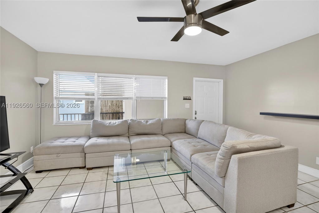 Real estate property located at 2600 Ocean Dr S315, Broward, Waterway @ Hollywood Beac, Hollywood, FL