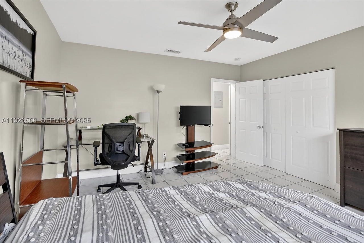 Real estate property located at 2600 Ocean Dr S315, Broward, Waterway @ Hollywood Beac, Hollywood, FL
