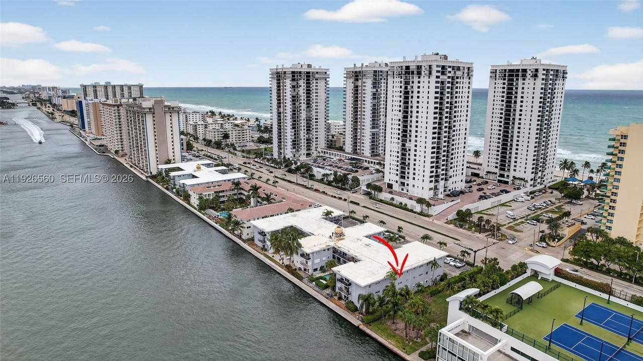 Real estate property located at 2600 Ocean Dr S315, Broward, Waterway @ Hollywood Beac, Hollywood, FL