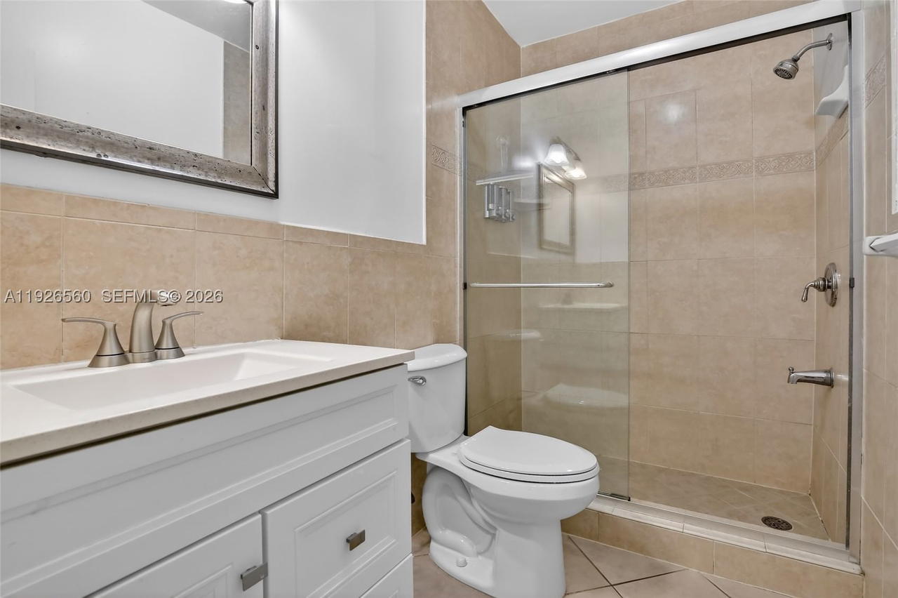 Real estate property located at 2600 Ocean Dr S315, Broward, Waterway @ Hollywood Beac, Hollywood, FL