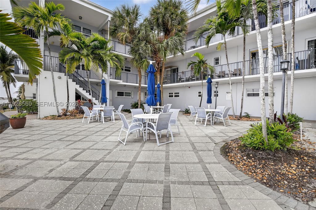 Real estate property located at 2600 Ocean Dr S315, Broward, Waterway @ Hollywood Beac, Hollywood, FL