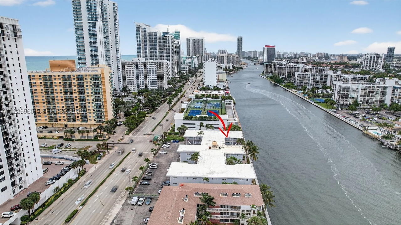 Real estate property located at 2600 Ocean Dr S315, Broward, Waterway @ Hollywood Beac, Hollywood, FL