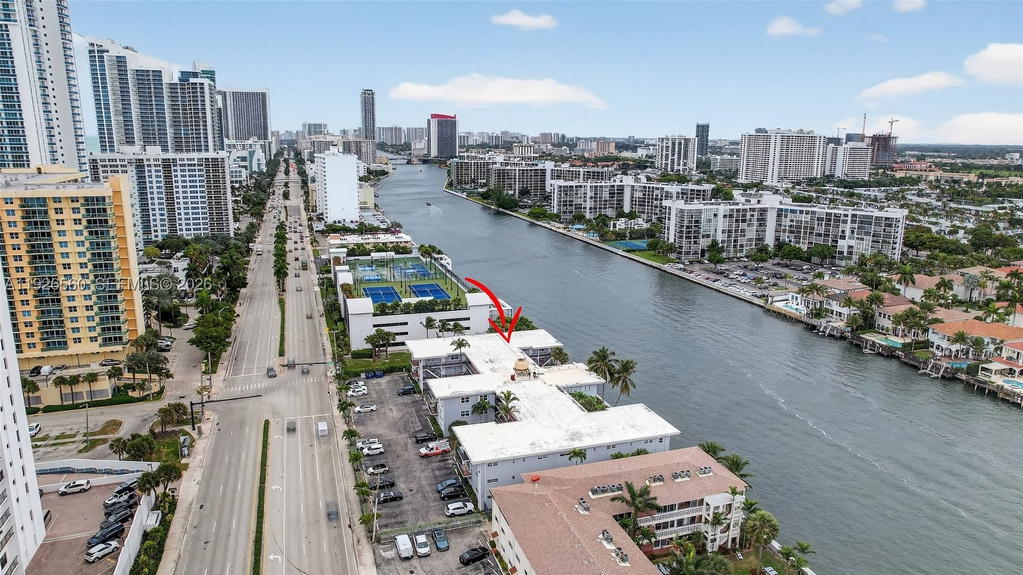 Real estate property located at 2600 Ocean Dr S315, Broward, Waterway @ Hollywood Beac, Hollywood, FL