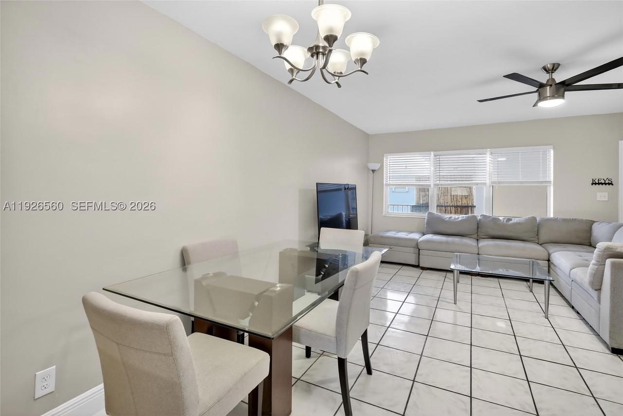 Real estate property located at 2600 Ocean Dr S315, Broward, Waterway @ Hollywood Beac, Hollywood, FL