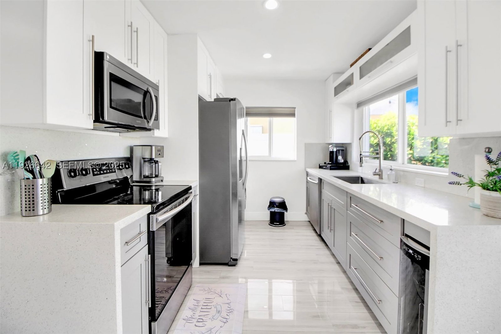 Real estate property located at 201 51st Ct, Broward, North Andrews Terrace Fir, Oakland Park, FL