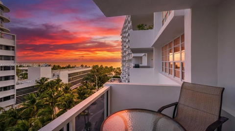 Real estate property located at 100 Lincoln Rd #702, Miami-dade, The Decoplage Condo, Miami Beach, FL