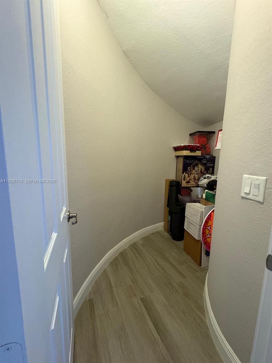 Real estate property located at 8925 99th Ct, Miami-dade, Doral Breeze, Doral, FL
