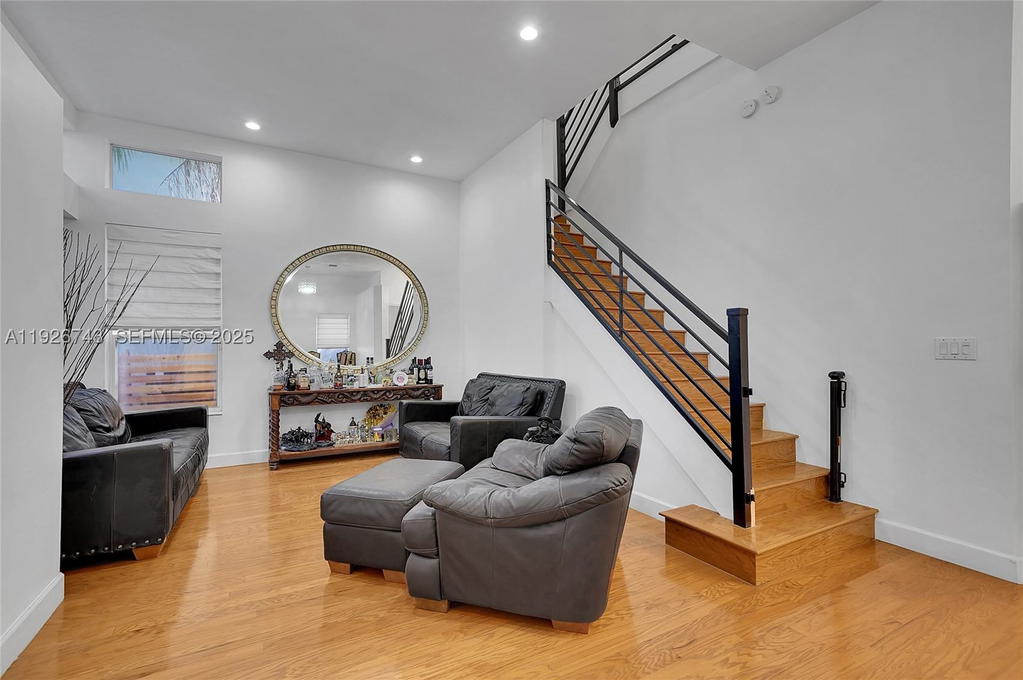 Real estate property located at 1135 Satinleaf St, Broward, West Lake Village Plat, Hollywood, FL