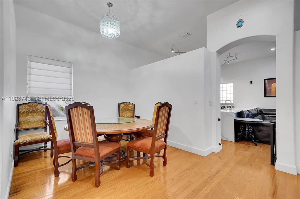 Real estate property located at 1135 Satinleaf St, Broward, West Lake Village Plat, Hollywood, FL