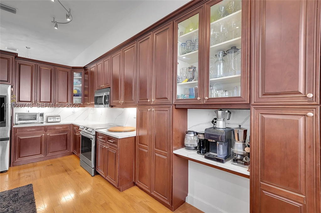 Real estate property located at 1135 Satinleaf St, Broward, West Lake Village Plat, Hollywood, FL