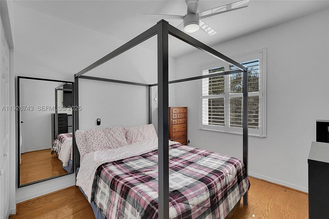 Real estate property located at 1135 Satinleaf St, Broward, West Lake Village Plat, Hollywood, FL