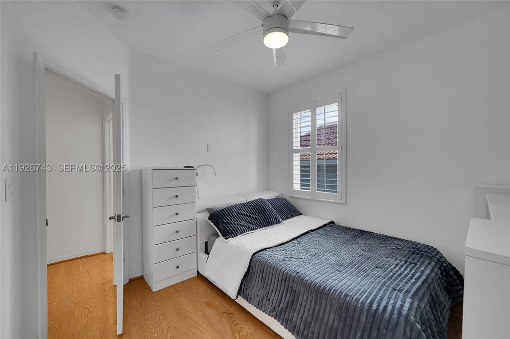Real estate property located at 1135 Satinleaf St, Broward, West Lake Village Plat, Hollywood, FL