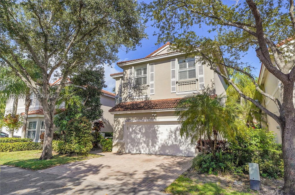 Real estate property located at 1135 Satinleaf St, Broward, West Lake Village Plat, Hollywood, FL