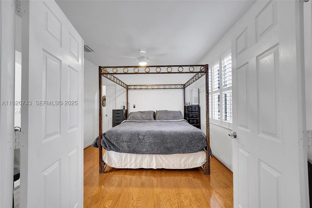 Real estate property located at 1135 Satinleaf St, Broward, West Lake Village Plat, Hollywood, FL