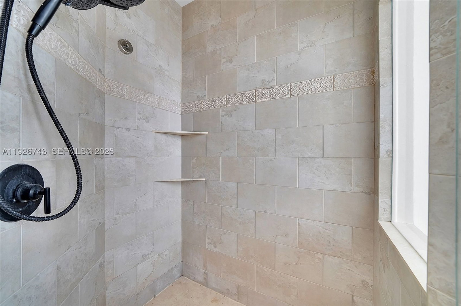 Real estate property located at 1135 Satinleaf St, Broward, West Lake Village Plat, Hollywood, FL
