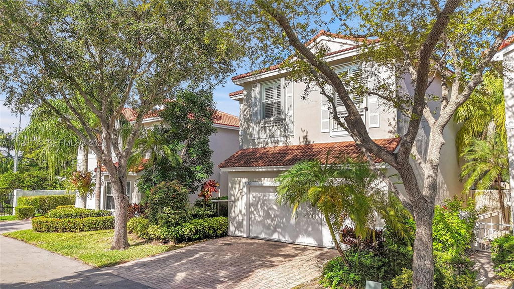 Real estate property located at 1135 Satinleaf St, Broward, West Lake Village Plat, Hollywood, FL