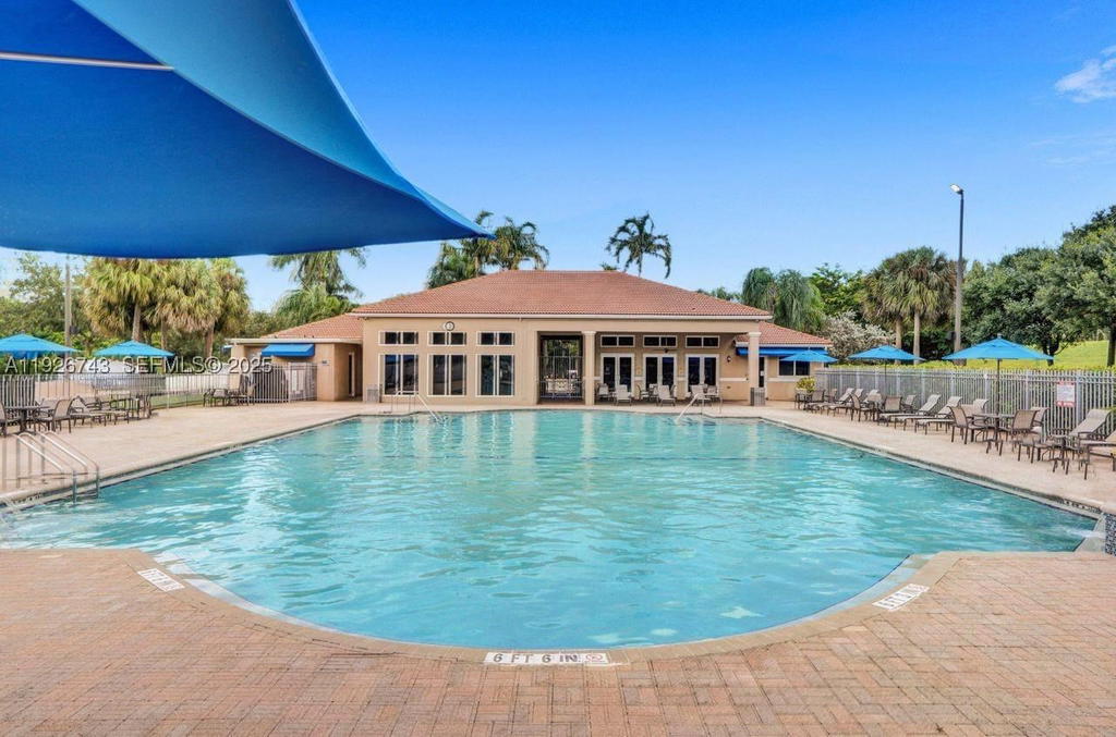 Real estate property located at 1135 Satinleaf St, Broward, West Lake Village Plat, Hollywood, FL