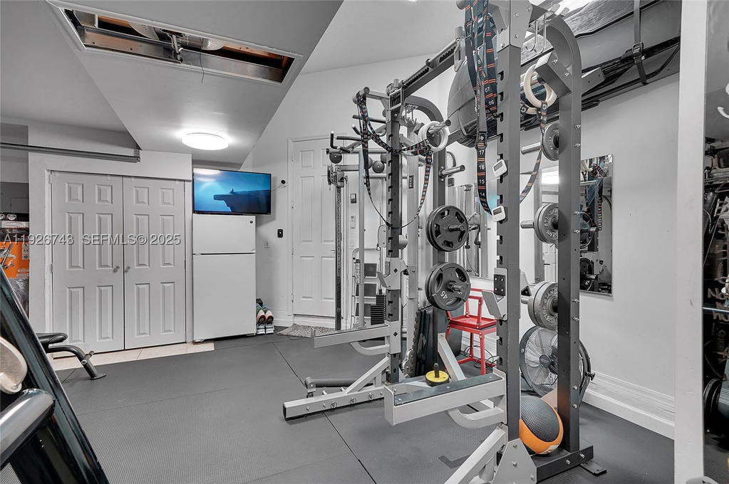 Real estate property located at 1135 Satinleaf St, Broward, West Lake Village Plat, Hollywood, FL