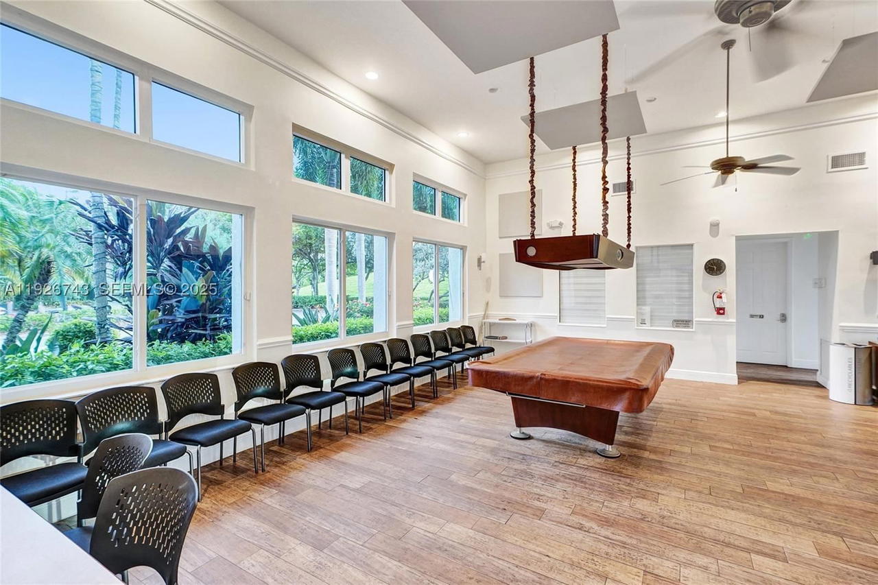 Real estate property located at 1135 Satinleaf St, Broward, West Lake Village Plat, Hollywood, FL